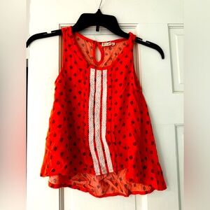 Tucker and Tate summer top.
